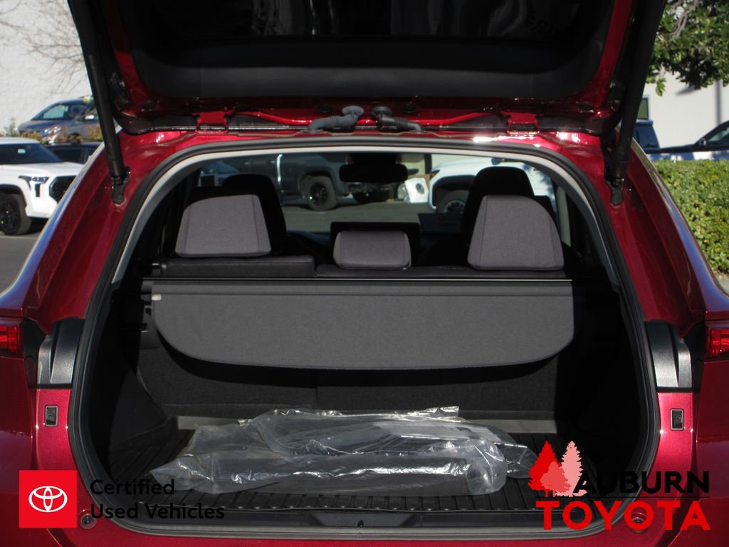 Certified 2024 Toyota Venza LE image 7