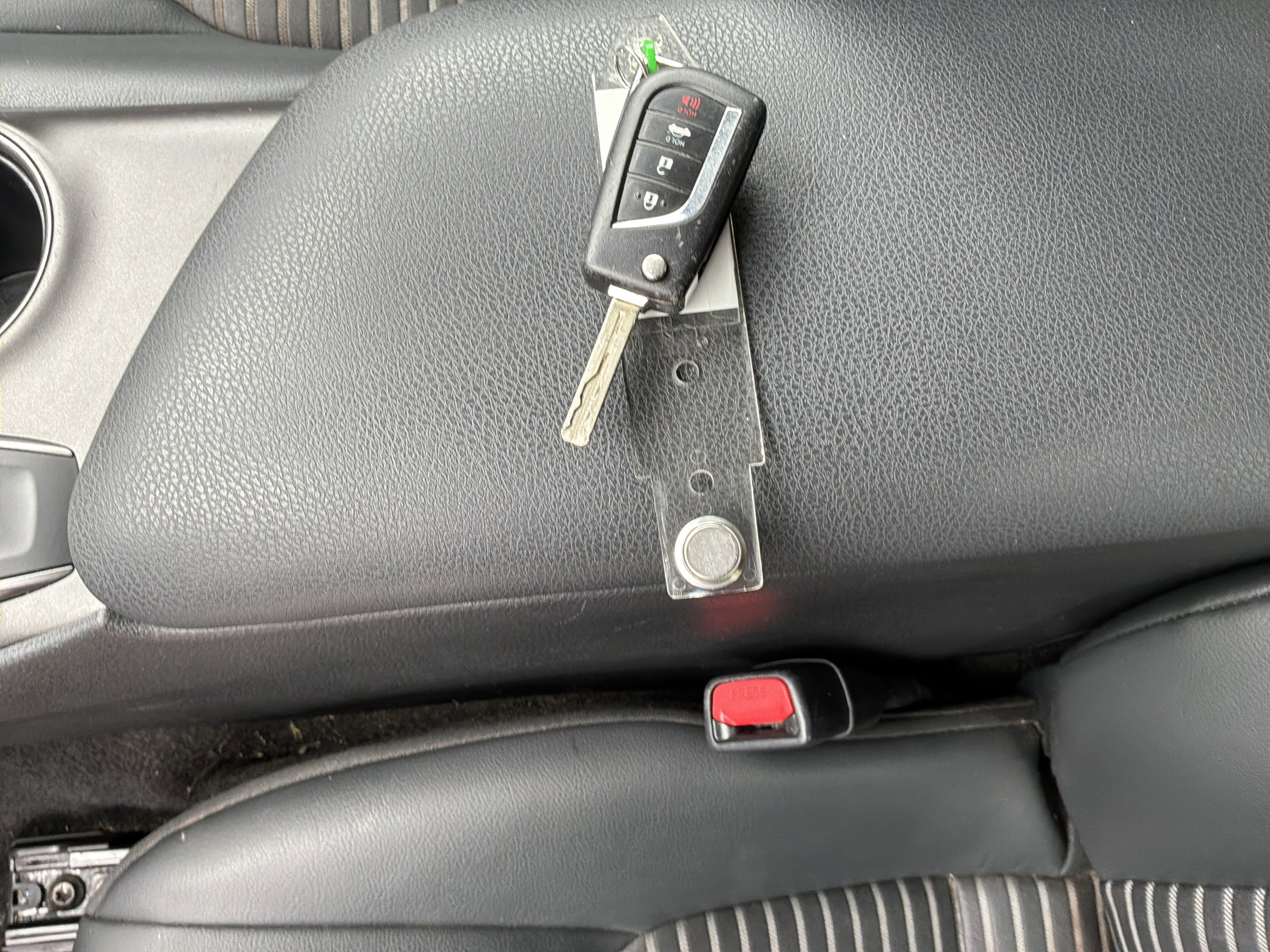 Used 2024 Toyota Camry SE FWD image 35