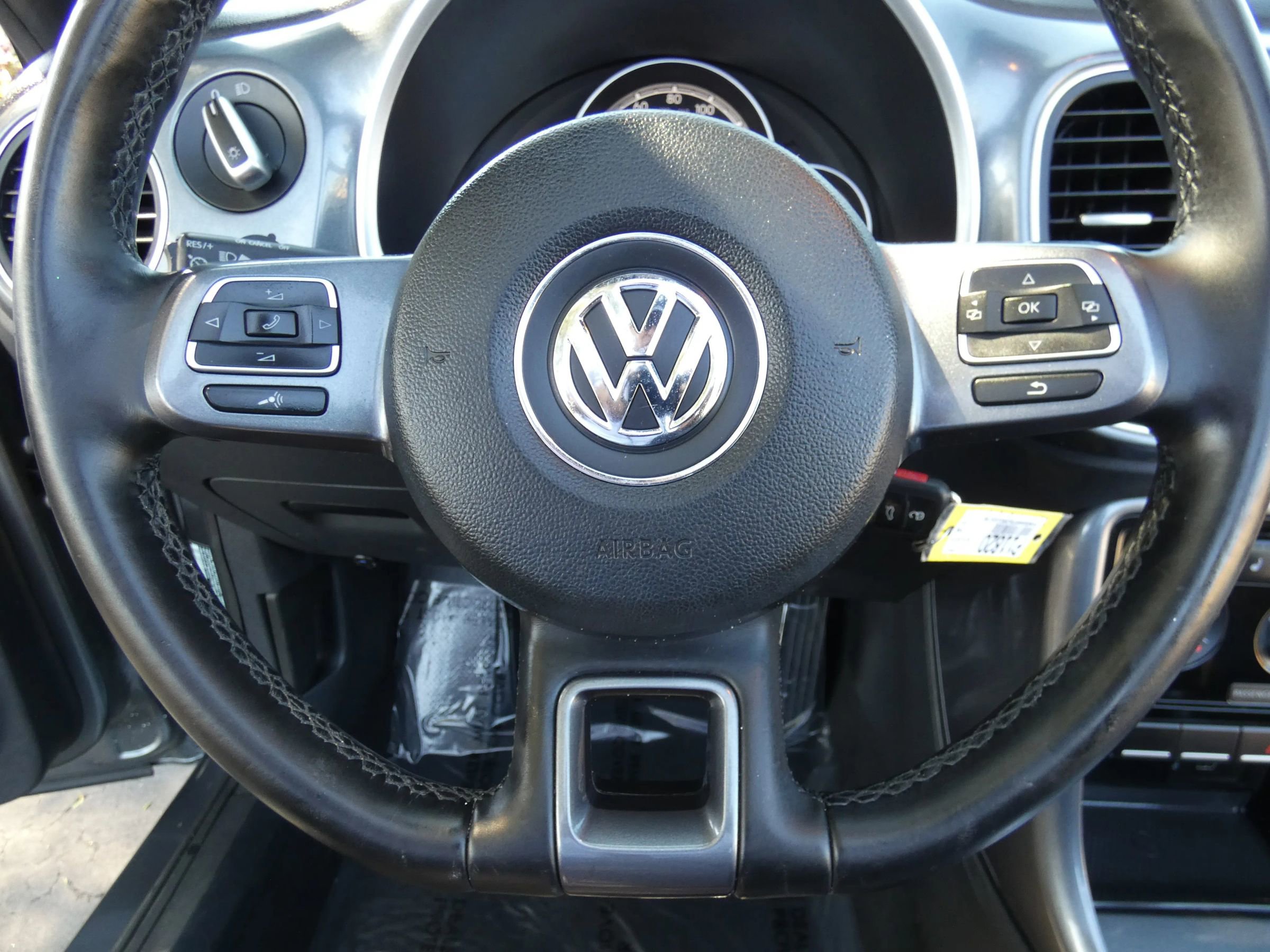 Used 2018 Volkswagen Beetle 2.0T S image 51