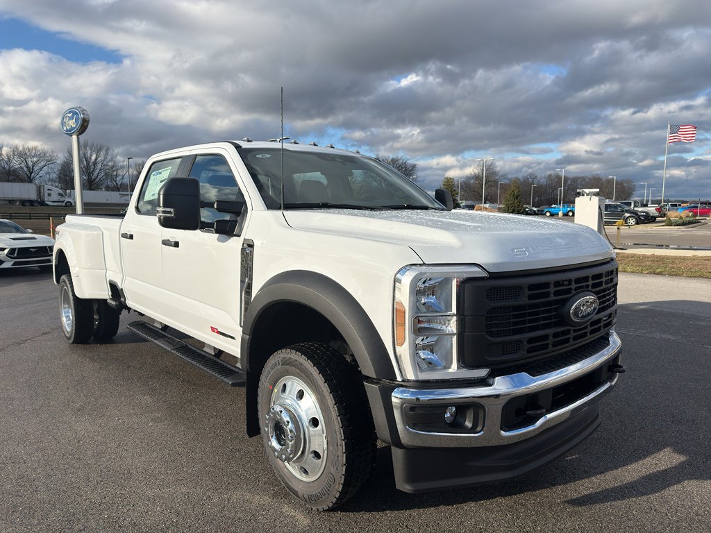 New 2026 Ford F450 XL w/ XL Chrome Package image 3