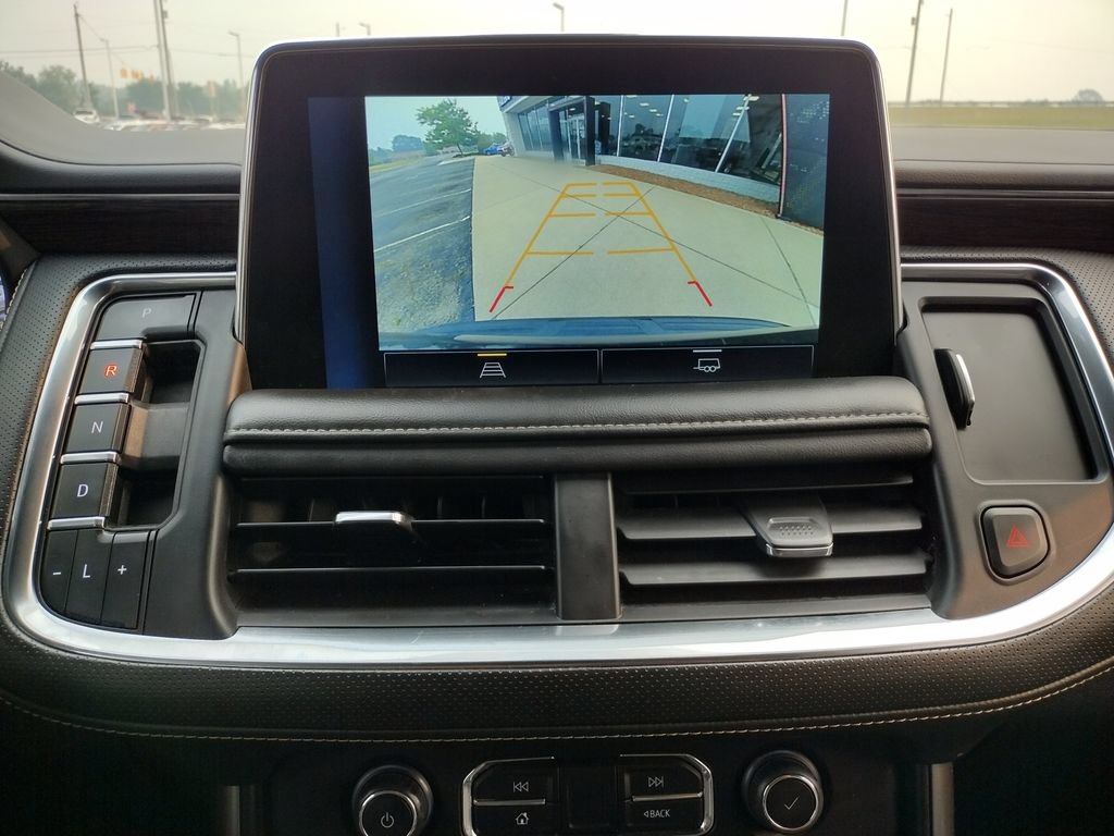 Used 2022 Chevrolet Suburban Premier AWD/4WD image 5