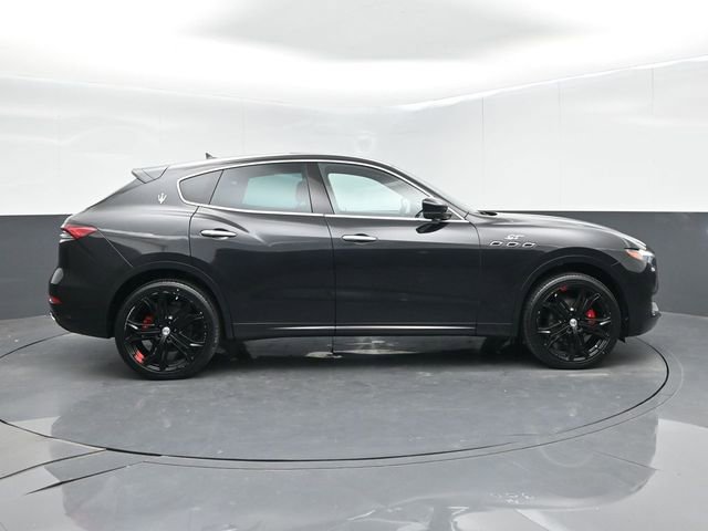 Used 2023 Maserati Levante GT image 9