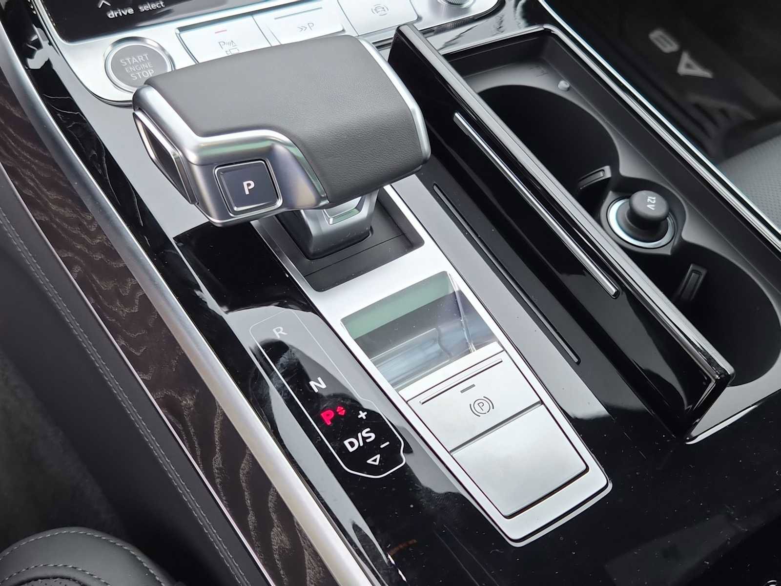 New 2025 Audi A8 L 3.0T AWD/4WD image 25