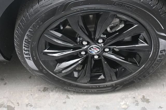 Used 2024 Buick Envista Sport Touring w/ Convenience I Package FWD image 28