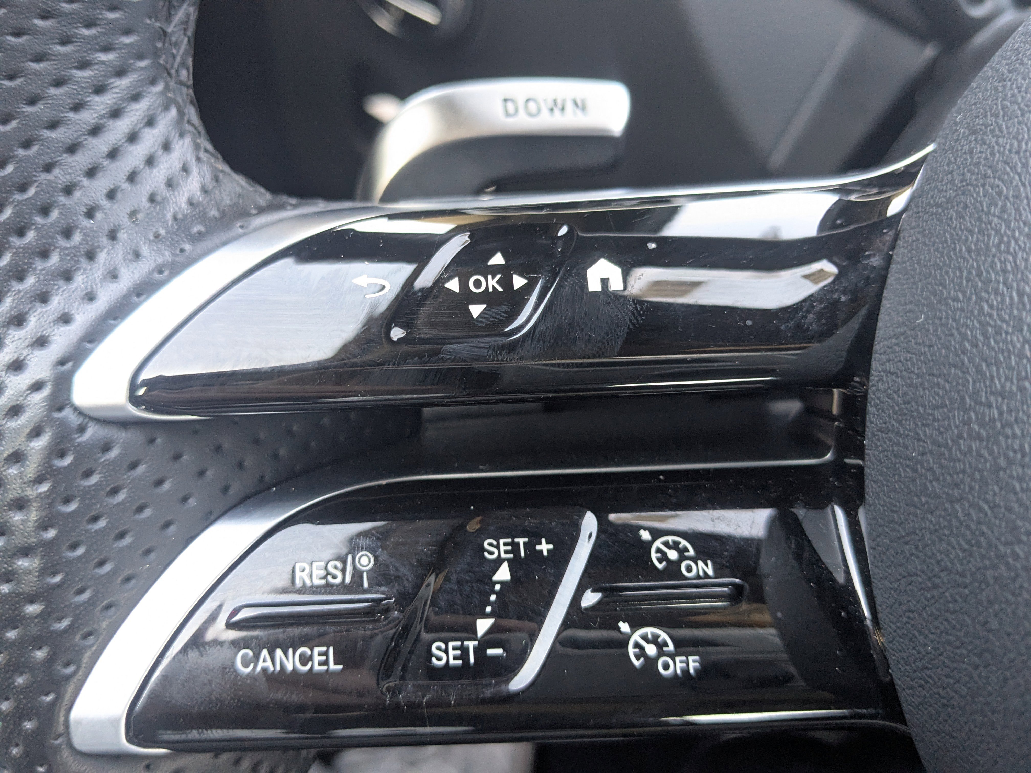 Used 2025 Mercedes-Benz GLC 43 AMG 4MATIC image 29