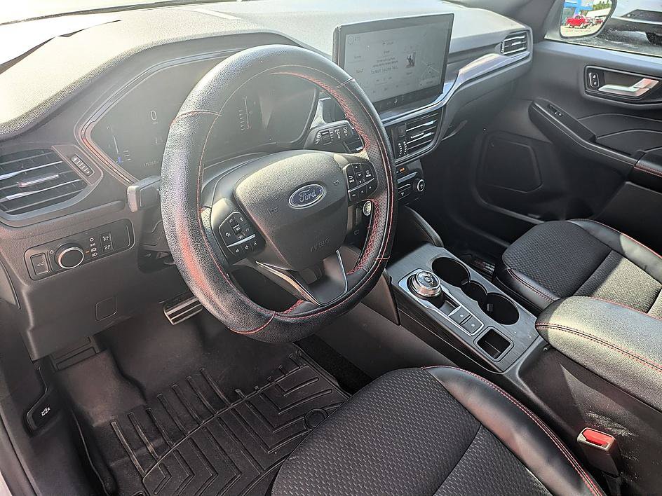 Used 2024 Ford Escape ST-Line w/ Tech Pack #1 FWD image 12