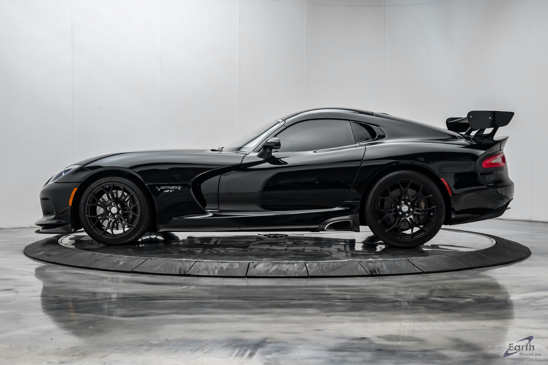 Used 2017 Dodge Viper GTC w/ Time Attack Group 2.0 RWD image 7