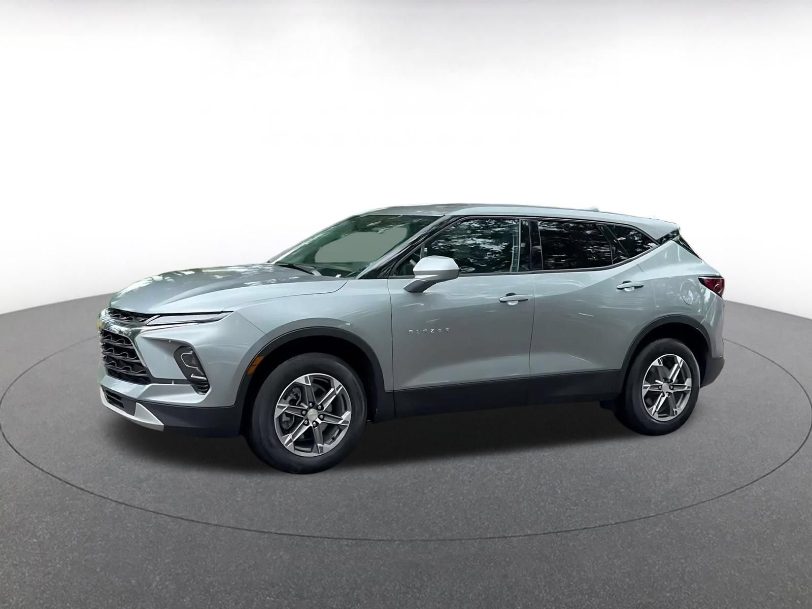 Used 2026 Chevrolet Blazer LT FWD image 7