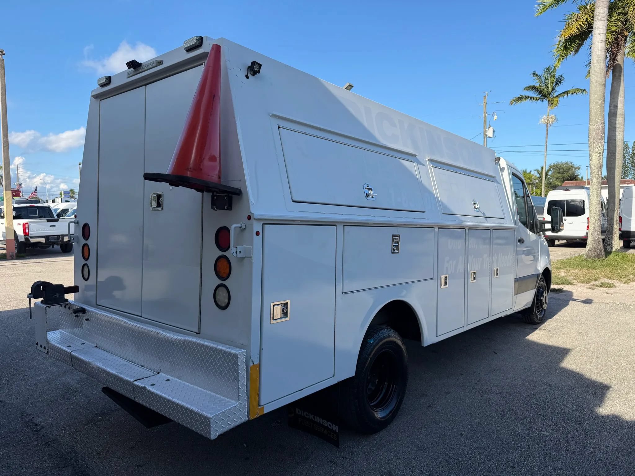 Used 2019 Freightliner Sprinter 3500 w/ Premium Package RWD image 10