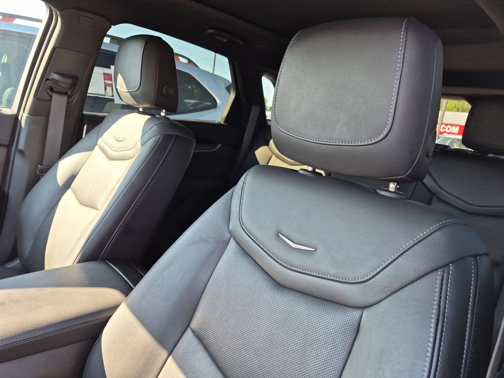 Certified 2024 Cadillac XT5 Premium Luxury w/ LPO, Floor Liner Package AWD/4WD image 12