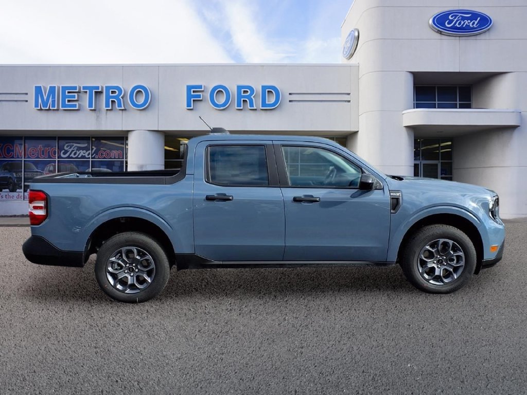 New 2026 Ford Maverick XLT w/ XLT Luxury Package AWD/4WD image 2