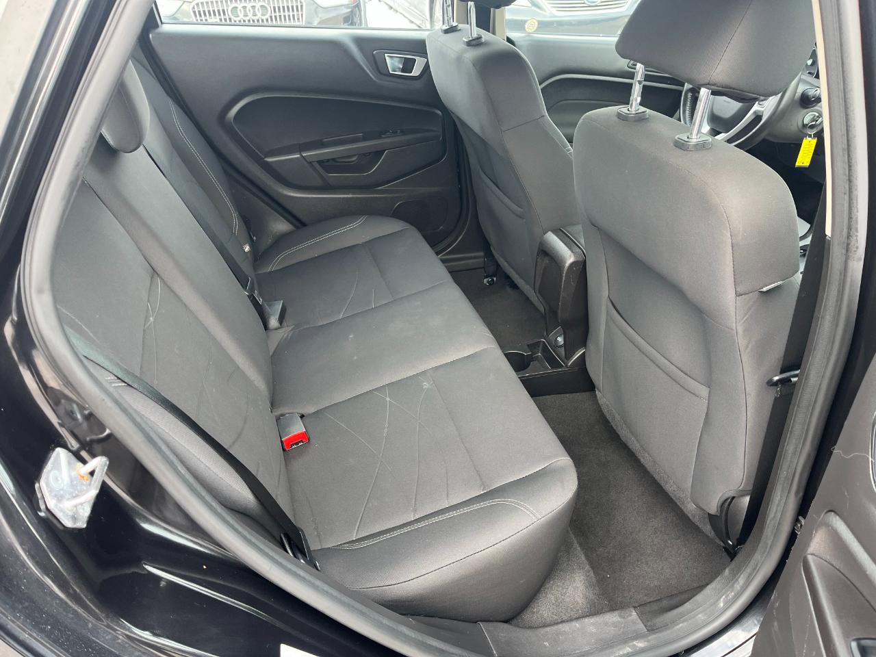 Used 2015 Ford Fiesta SE image 14