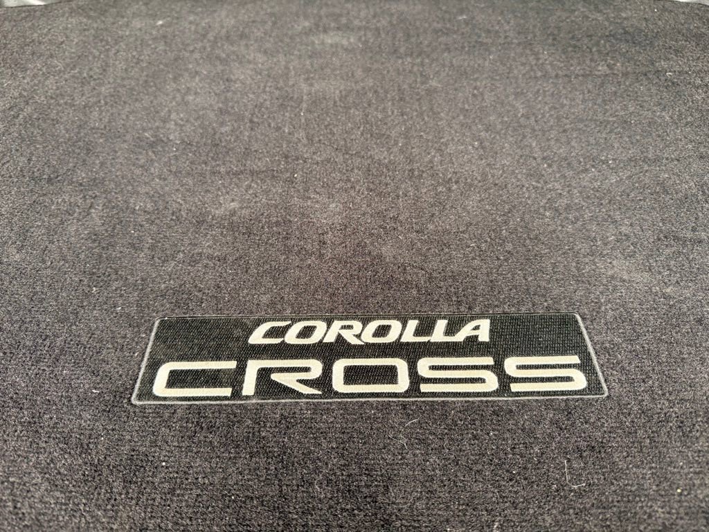 Used 2022 Toyota Corolla Cross L FWD image 32