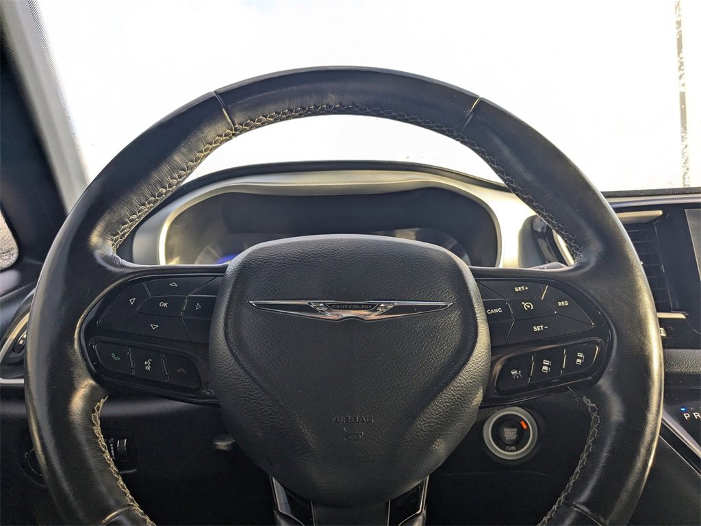 Used 2020 Chrysler Pacifica Touring-L Plus image 22