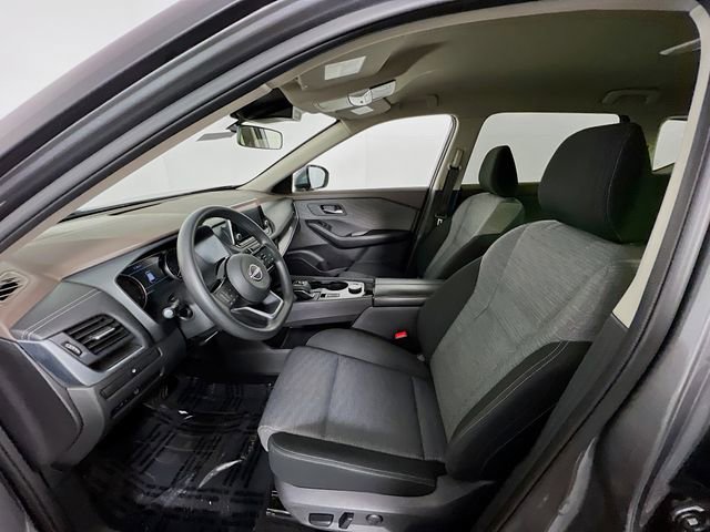 Used 2023 Nissan Rogue SV image 16