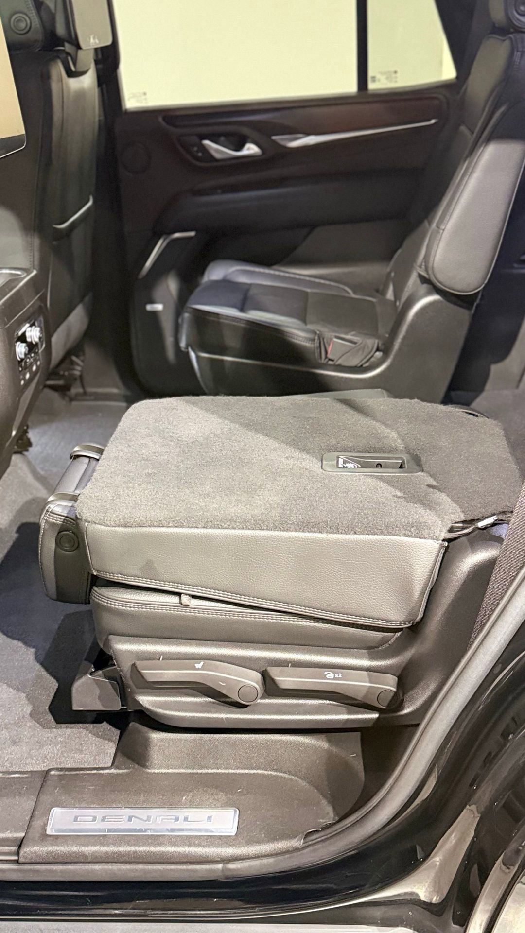 Used 2022 GMC Yukon Denali w/ Denali Ultimate Package image 57