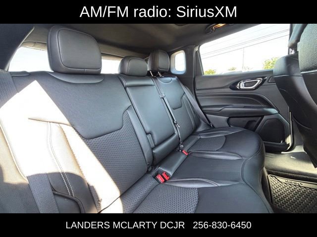 Used 2024 Jeep Compass Latitude w/ Sun and Sound Group AWD/4WD image 16