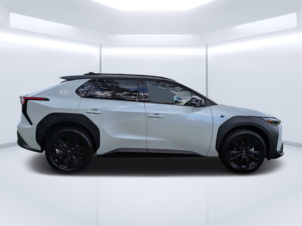 New 2025 Subaru Solterra Touring image 2