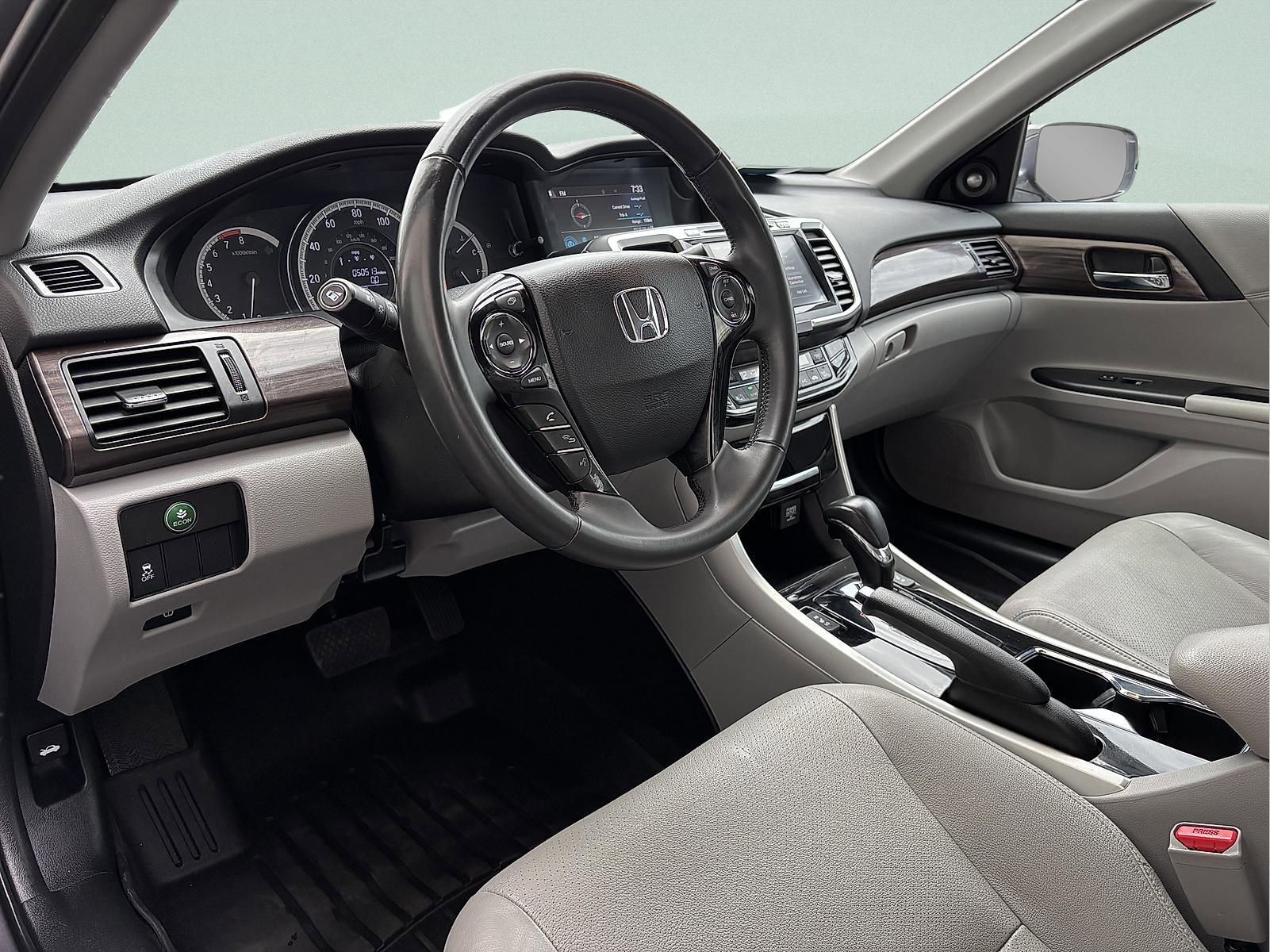 Certified 2017 Honda Accord EX-L image 14