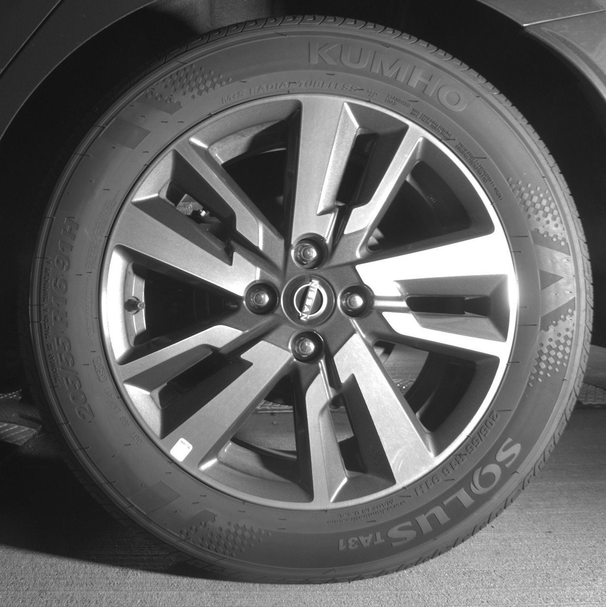 Used 2025 Nissan Versa SV image 14