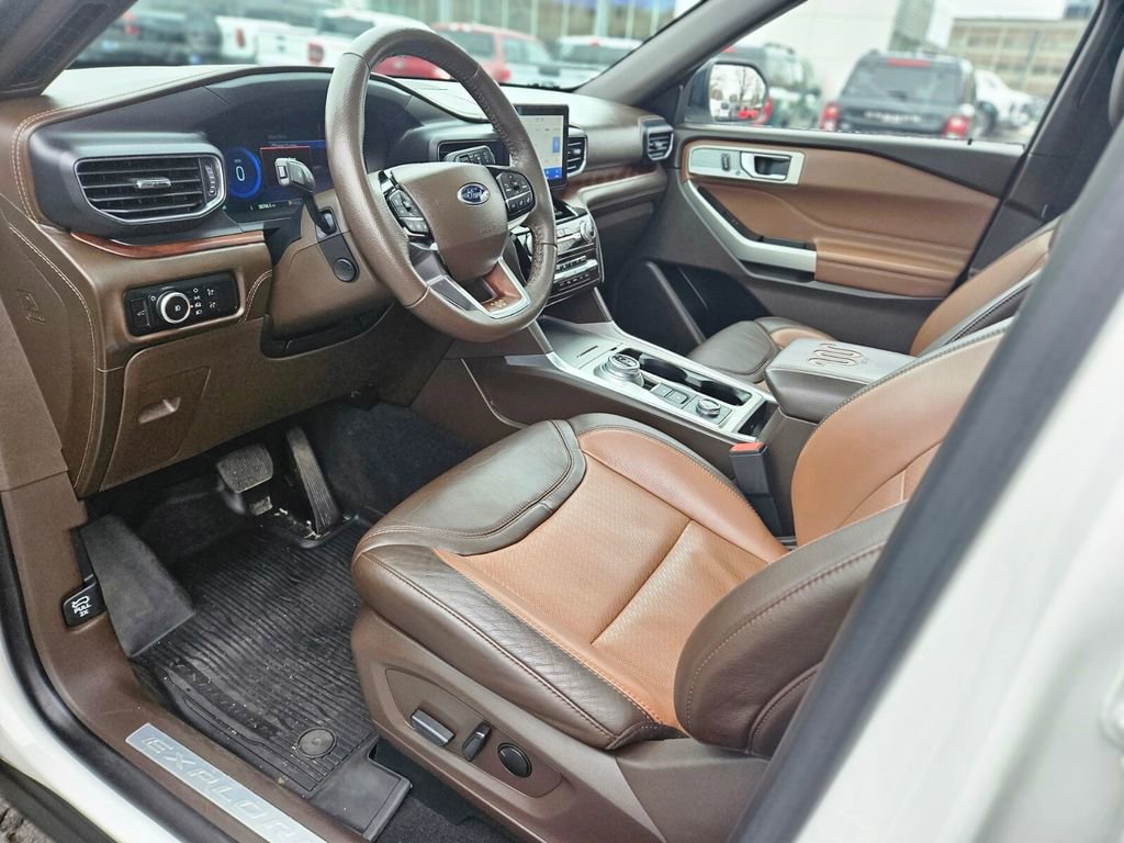 Used 2023 Ford Explorer King Ranch w/ Class IV Trailer Tow Package AWD/4WD image 18