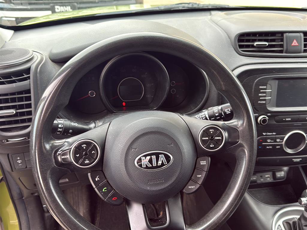Used 2017 Kia Soul + FWD image 19