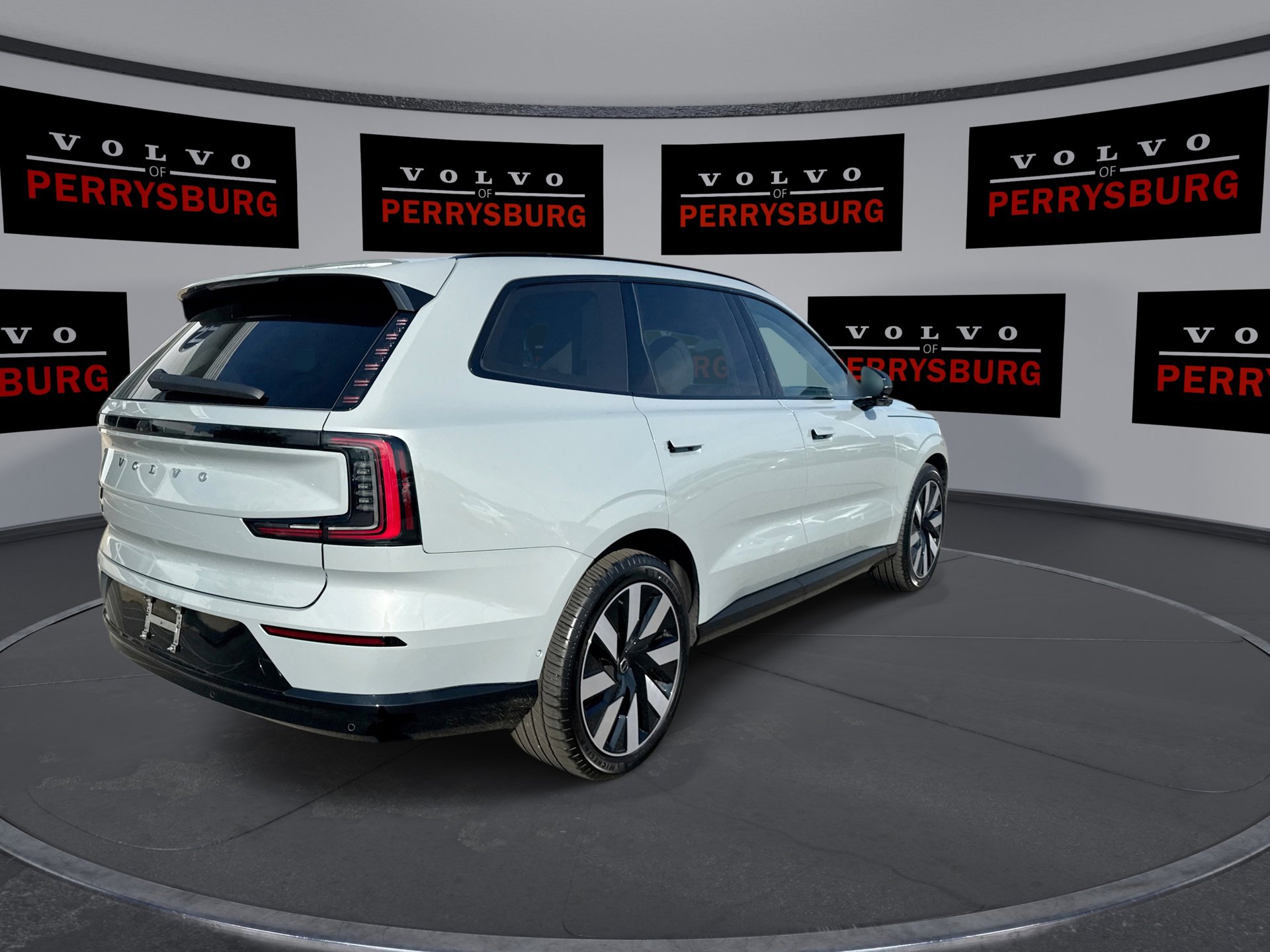 New 2025 Volvo EX90 Ultra image 8