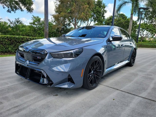 Used 2026 BMW M5 image 4