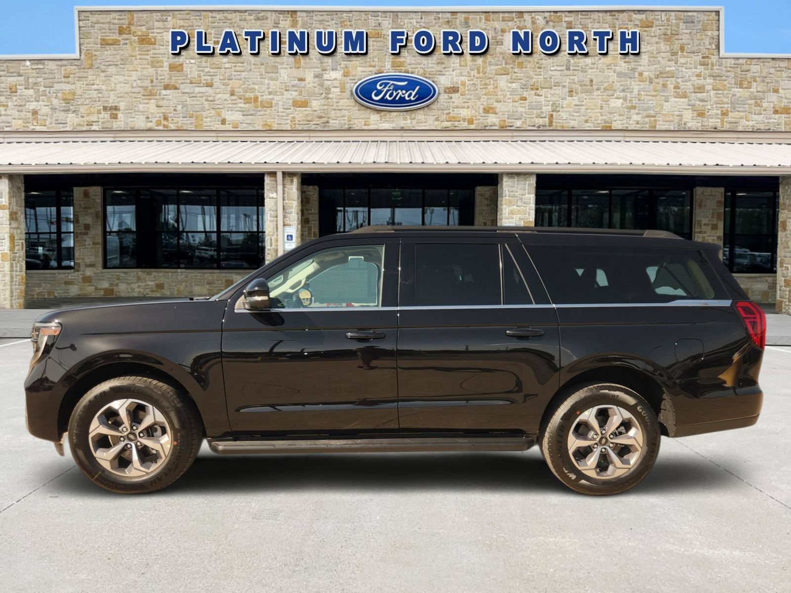 New 2027 Ford Expedition Max Active RWD image 3