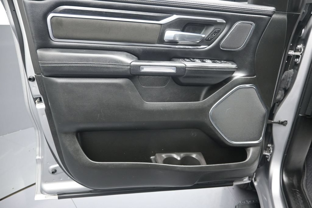 Used 2024 RAM 1500 Laramie AWD/4WD image 12