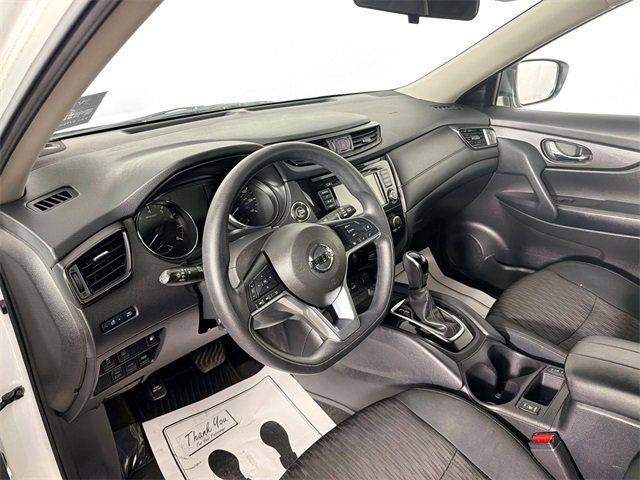 Used 2020 Nissan Rogue SV image 9