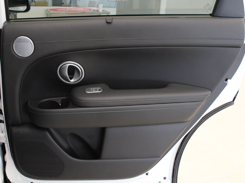 Used 2026 Hyundai Palisade SEL FWD image 36