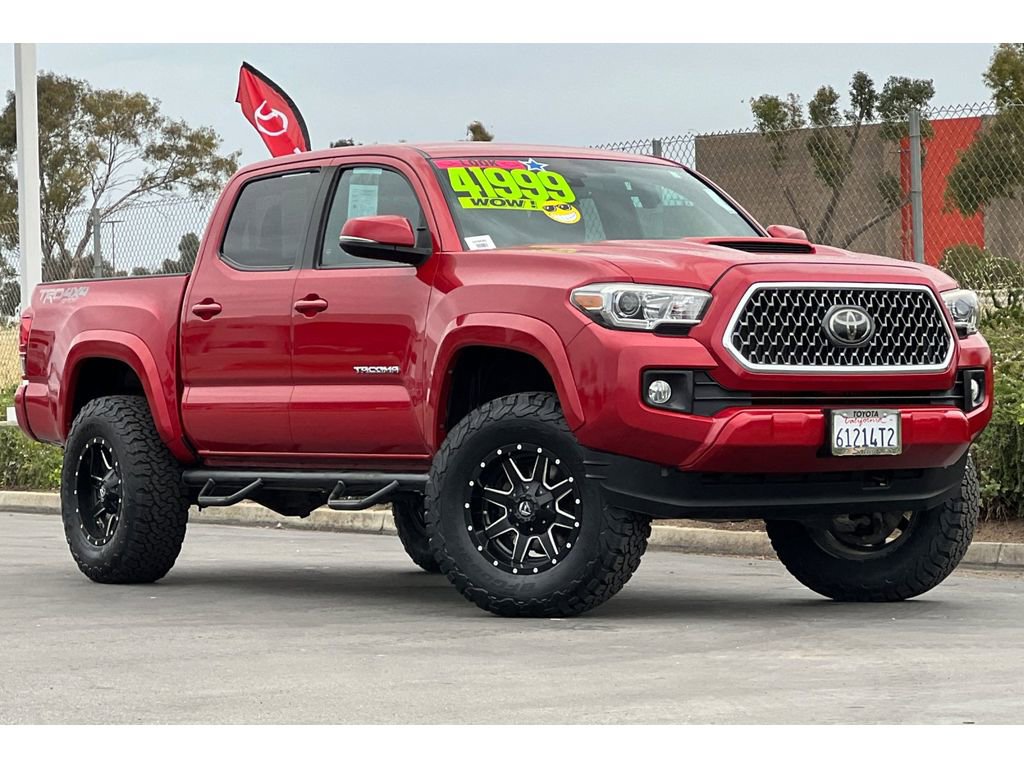 Used 2019 Toyota Tacoma TRD Sport w/ Technology Package image 2