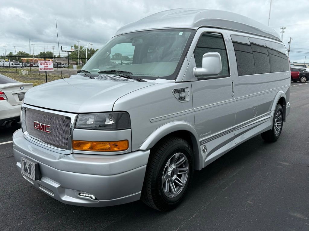 Used 2023 GMC Savana 2500 image 10