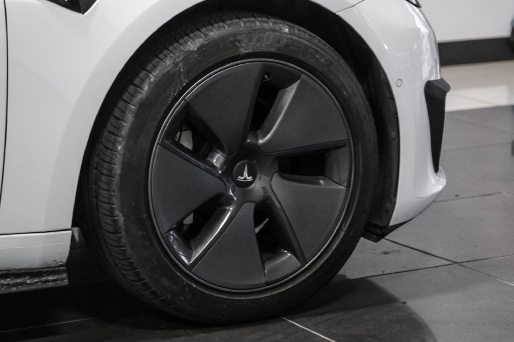 Used 2022 Tesla Model 3 Long Range AWD/4WD image 67