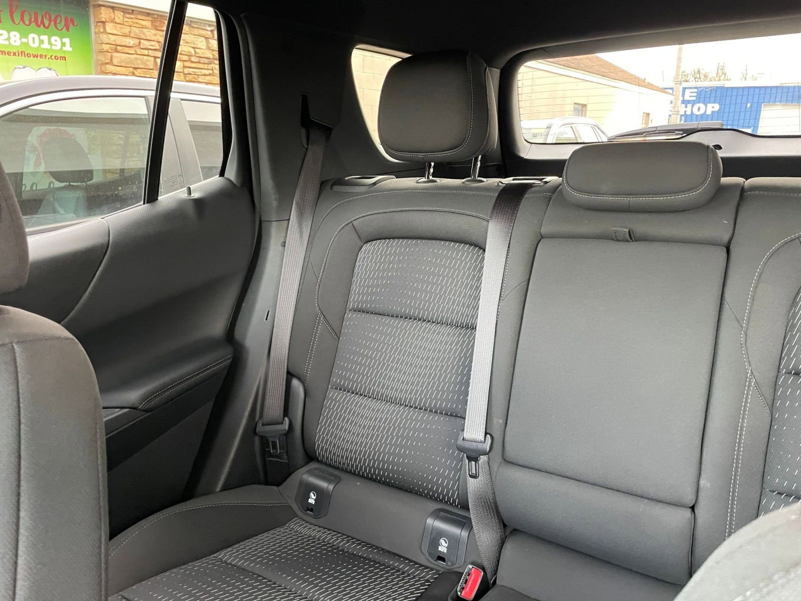 Used 2025 Chevrolet Equinox LT image 38