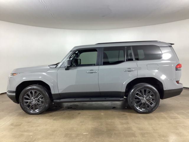 Used 2024 Lexus GX 550 w/ Cold Area Package AWD/4WD image 8