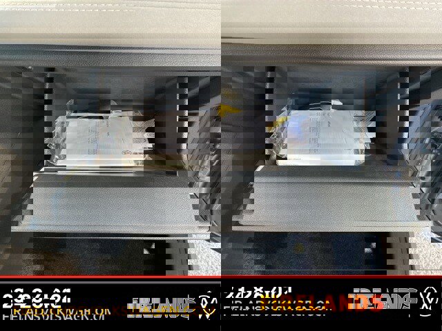 New 2025 Volkswagen Tiguan SE image 49