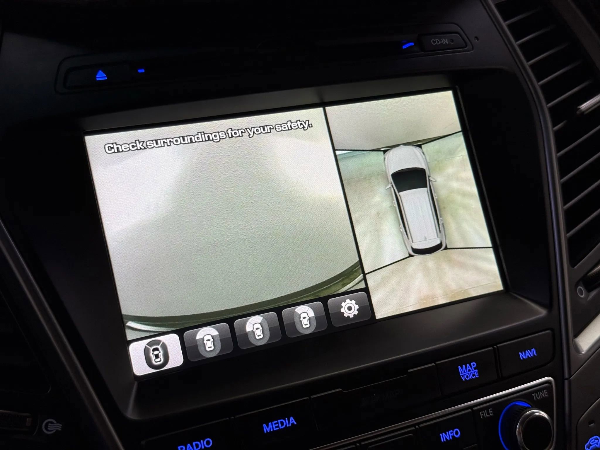 Used 2018 Hyundai Santa Fe Sport w/ Cargo Package image 33