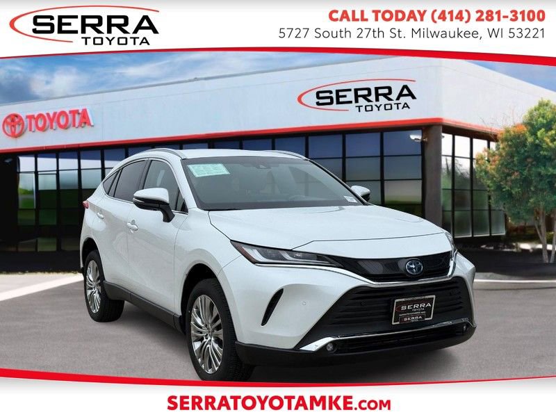 Used 2023 Toyota Venza XLE image 1