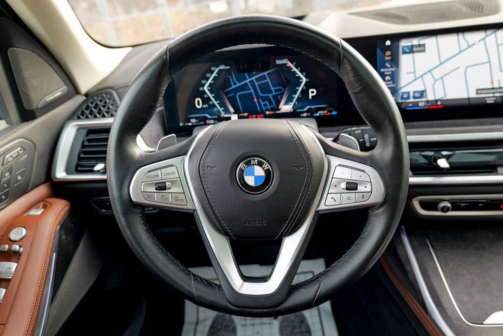 Used 2023 BMW X7 xDrive40i w/ Premium Package image 48