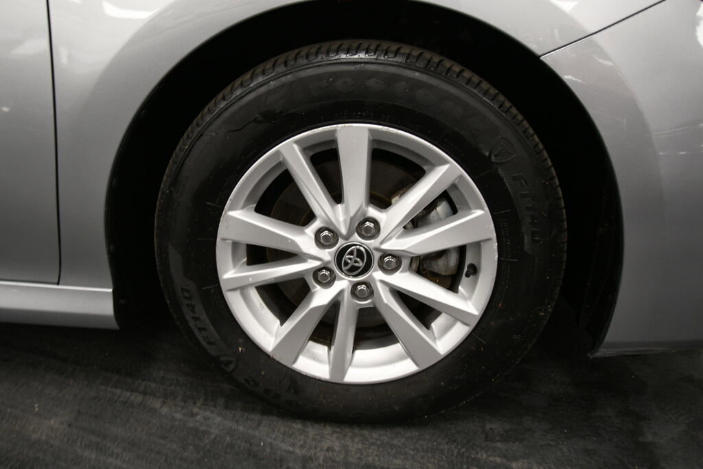 Certified 2025 Toyota Camry LE image 28