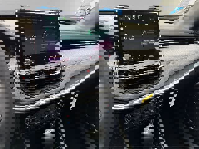 Certified 2024 Jeep Compass Latitude w/ Convenience Group image 11