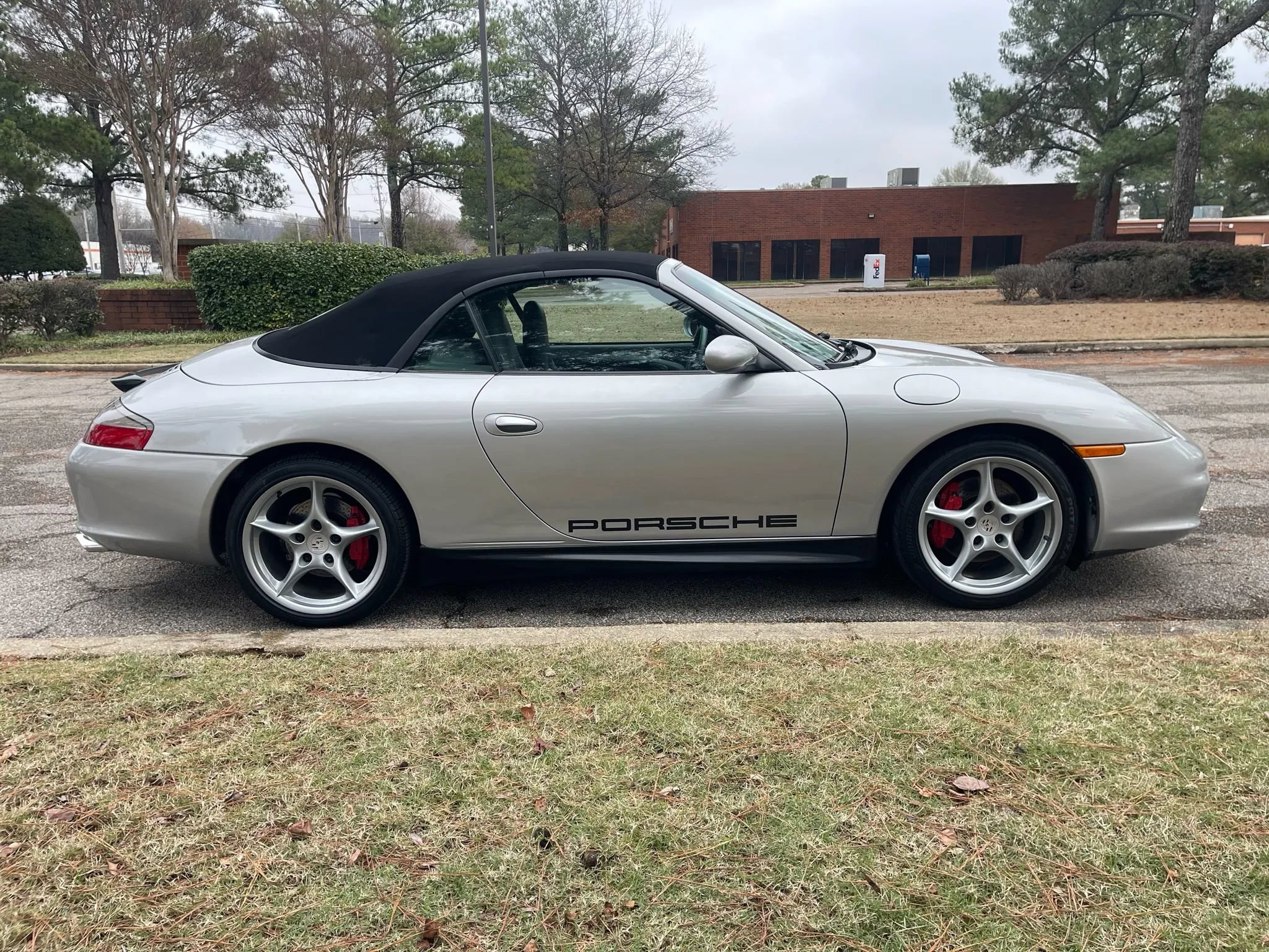 Used 2002 Porsche 911 Cabriolet image 8