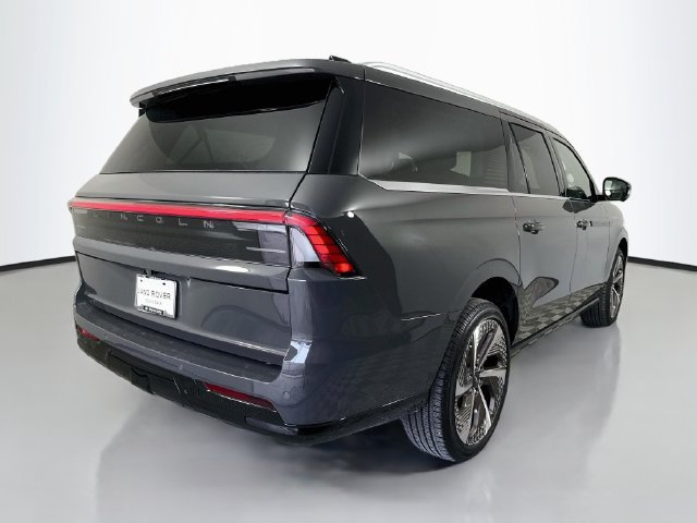 Used 2025 Lincoln Navigator L Black Label AWD/4WD image 5