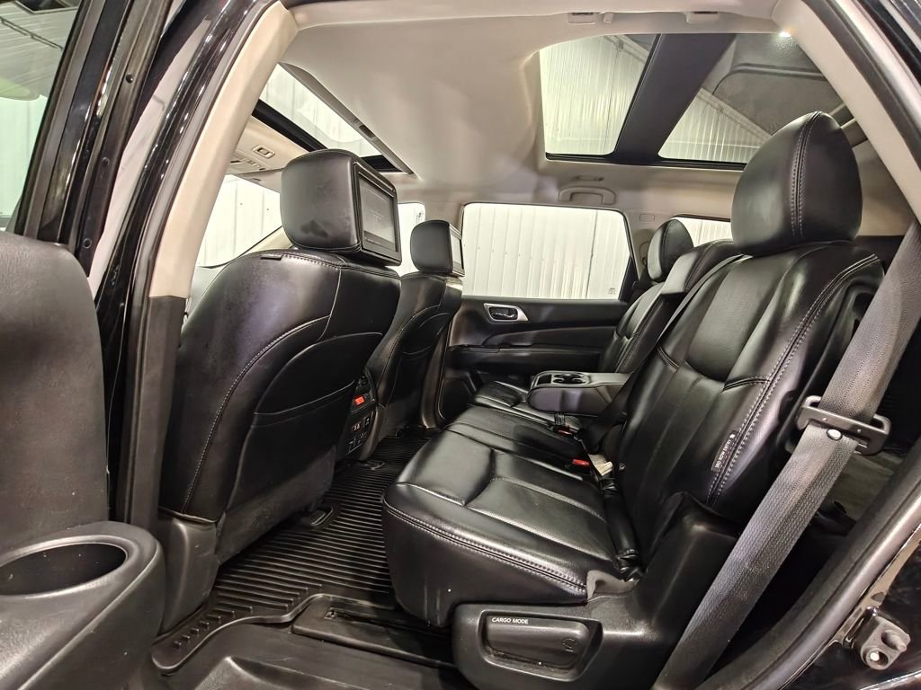 Used 2019 Nissan Pathfinder Platinum AWD/4WD image 31