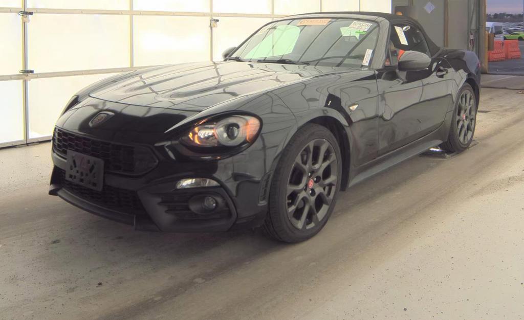 Used 2017 FIAT 124 Spider Abarth image 5