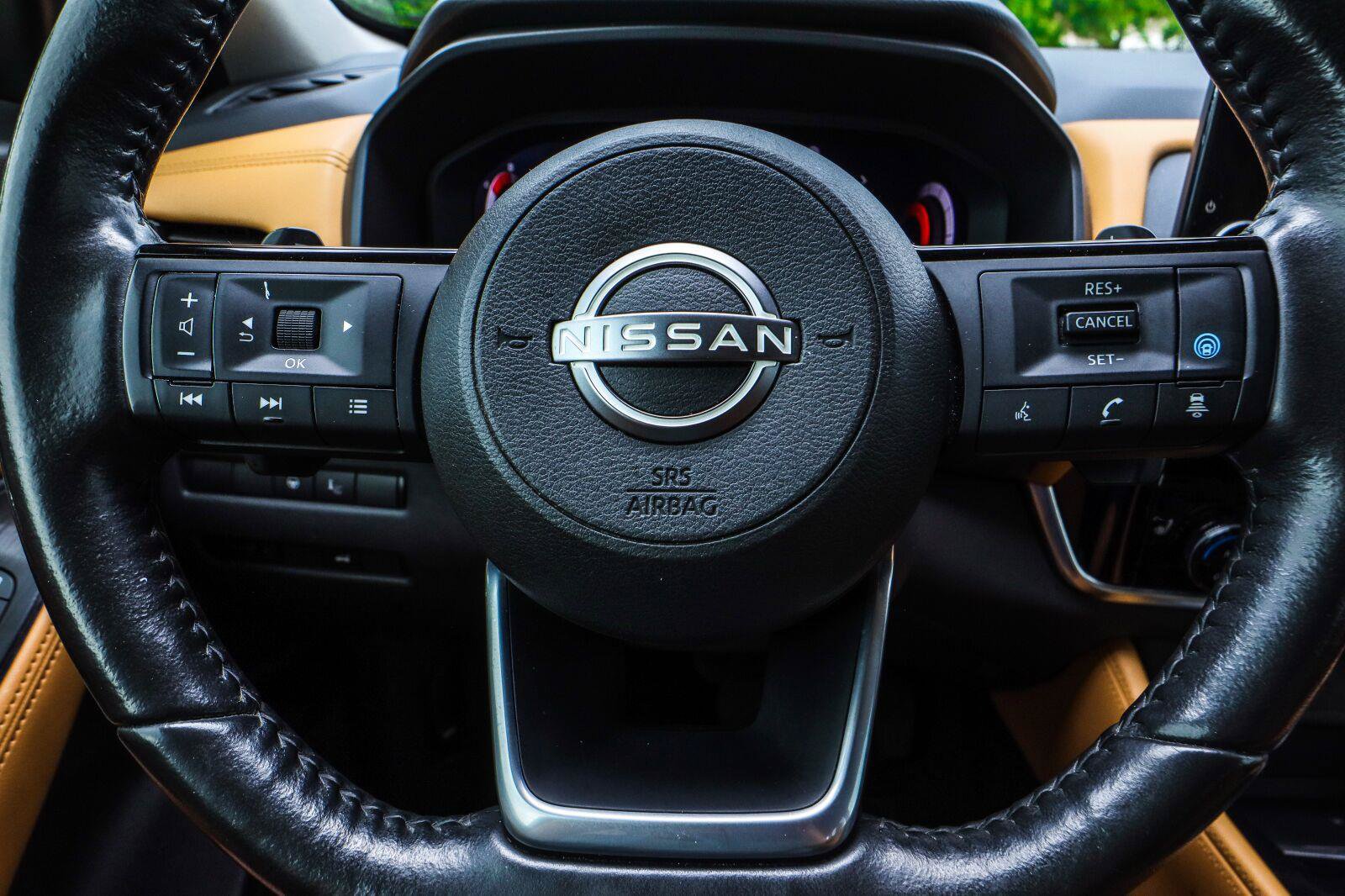 Used 2023 Nissan Rogue Platinum w/ Platinum Premium Package FWD image 14