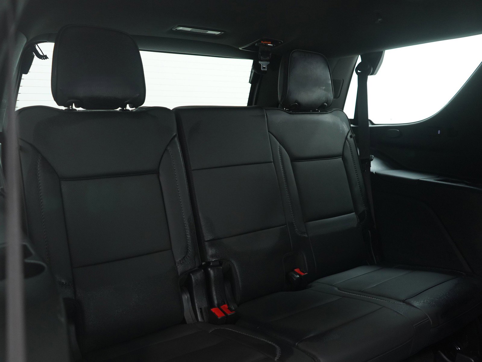 Used 2021 GMC Yukon Denali w/ Denali Premium Package image 12