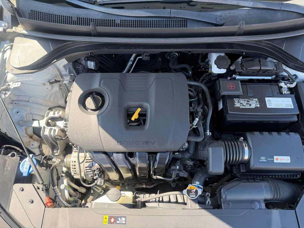 Used 2019 Hyundai Elantra SE FWD image 15